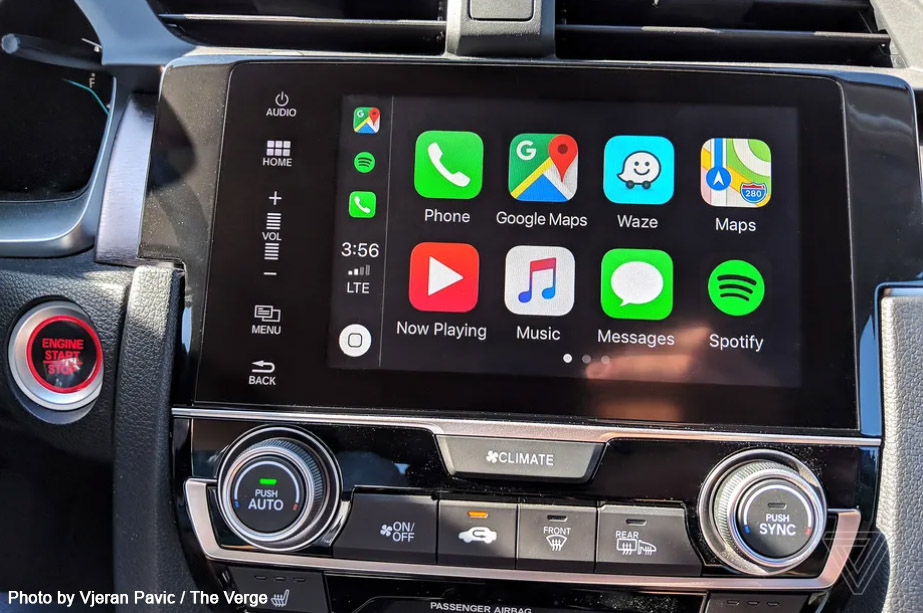 Apple CarPlay will let you pay for gas from your driver’s seat